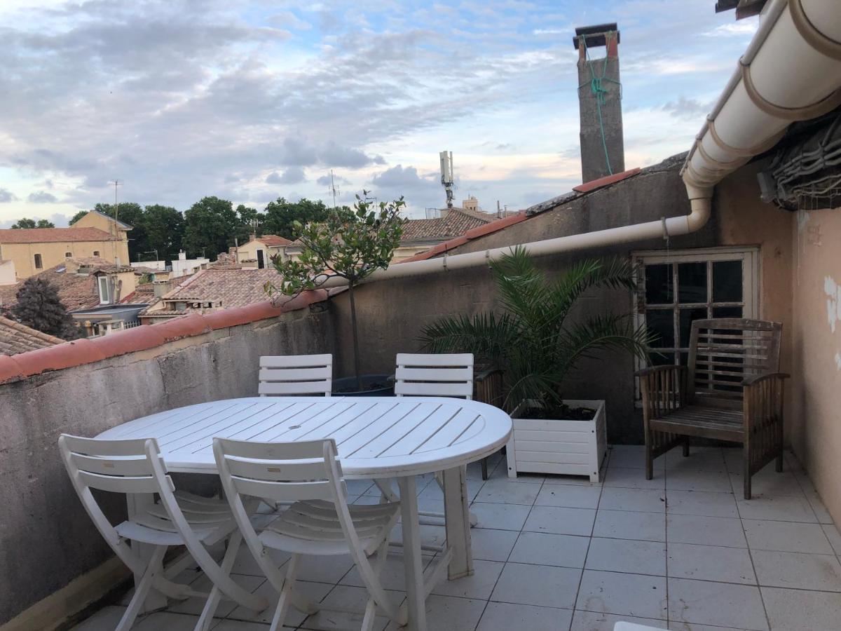 Terrasse Tropezienne Centre Nimes Exterior photo